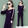 Conjunto casual estilo coreano para mulheres, moda primavera e outono, moletom com capuz e cordão com estampa de letras e bolsos, combinado com calça de moletom, conjunto de duas peças