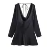 Comercio Exterior Estilo Europeo y Americano Otoño Nuevo Ropa para Mujer con Sentido del Diseño, Presentando un Cuello en V, Mangas Largas y un Vestido Corto con Efecto de Pliegues