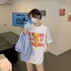 2025 Novo Verão Estilo Coreano Camiseta de Manga Curta Estampada com Letras e Urso Feminina Solta Preguiçosa Comprimento Médio Top de Algodão Puro
