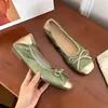 Zapatos Planos de Estilo Retro Británico Desgastados 2026 Moda Slip-on Nicho Combinan con Faldas Franceses Antideslizantes Planos para Mujer