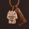 Lindo Llavero Colgante de Oveja Pequeña de Madera de Haya Curativa Encanto Tejida a Mano para Bolso Versátil Regalo del Año de la Oveja del Zodiaco