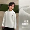 Ropa Infantil Camiseta Térmica de Cuello Alto Medio para Niños 2025 Invierno Nuevo Estilo Top Cálido Forrado de Polar Ropa de Otoño e Invierno para Niños Grandes