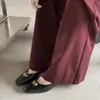 Zapatos de Mujer de Estilo Sencillo, Punta Cuadrada Baja, Tacón Grueso, Modelo Nuevo Primavera/Verano con Hebilla Metálica, Zapatos de Cuero Retro de Tacón Medio Adelgazantes para el Trabajo