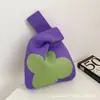 Bolsa de tricô bolsa de presente bolsa de presente atacado bolsa tote bolsa de lã lancheira bolsa portátil flores ins estilo fofo
