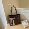 Diseño Retro de Nicho Textura Tejida Bolso Tote de Gran Capacidad Bolso de Hombro Casual para el Trabajo Bolso de Mano de Moda Chic Tendencia