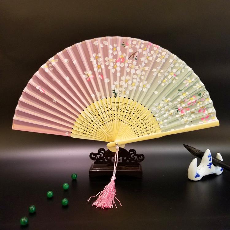 本色竹粉色樱花蝴蝶