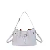 Bolsa Feminina Casual de Moda Nova de Verão com Textura Simples, Bolsa de Ombro Único Transversal, Bolsa Saco de Design de Nicho 2026