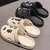 Zuecos cerrados para mujer para uso en casa, pantuflas de verano antideslizantes para baño, de suela suave, ligeros, se pueden usar afuera, pantuflas para hombre