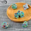 Directo de fábrica juego lanzamiento niños mazmorras y mazmorras juegos de mesa dados multi-cara DND RPG dados turquesa