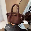 Diseño único bolsa de mano esmerilada 2026 moderna retro bolsa de ala plisada gran capacidad bolso de hombro debajo del brazo