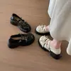 Zapatos Mary Jane estilo francés para mujer, novedad verano 2026, mocasines pequeños versátiles casuales de cuero inspirados en Chanel para combinar con faldas