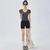 Novo conjunto de roupa de ginástica feminina para o verão, adequado para lazer ao ar livre, badminton, corrida, top de secagem rápida, roupa de ioga modeladora