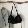 Estilo retrô transfronteiriço, acabamento fosco de alta qualidade, nova coleção outono 2026, bolsa moderna e versátil, grande capacidade, adequada para o dia a dia, bolsa de ombro ou bolsa transversal