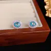 Moda de Nicho Versátiles Pendientes Ovalados de Diamante de Gama Alta para Mujer Temperamento Exquisito Diseño Simple Pendientes Súper Brillantes Venta al por Mayor