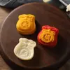 2023 nuevo bolso de bendición rojo en línea molde para pastel de luna para pastel de frijol verde helado repostería Presión manual estilo ancho para el hogar