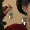 [Qingchuan Yao] Nuevos Pendientes de Borlas Estilo Chino para Mujer, Pendientes Verdes Estilo Retro, Estilo de Nicho de Lujo Ligero, Pendientes Largos
