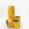 Filme PVC de grande rolo comercial para supermercado para selar caixas de vegetais, prevenir vazamento lateral e agrupar recipientes de alimentos; disponível para atacado em grande quantidade