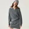 Suéter de tricô de cashmere feminino, novo estilo outono/inverno, design trançado, estética "old money", caimento solto, versátil, gola simples, suéter de lã casual e relaxado