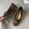 Zapatos de Baile Estilo Lazo Boca Baja Rojos de una Sola Capa para Mujer Nuevos Vintage Zapatos de Frijol Aumentadores de Altura Vintage Gamuza Zapatos de Leche