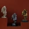El silencio retro nórdico es oro, no es un regalo, no se ven artesanías, decoración, escultura, oficina, restaurante, arte, decoraciones