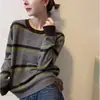 Suéter de punto a rayas de bloques de color para mujer de talla grande para otoño e invierno, una capa base versátil para mujeres con curvas