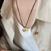 Collar de Cuerda Negra con Corazón Plateado para Mujer Cadena de Suéter Larga Halter de Lujo Accesible de Gama Alta Accesorios Simples