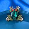 Europeu e americano novo broche de sapo de cristal esmeralda feminino moderno tridimensional animal pérola corsage acessórios de roupas alfinete