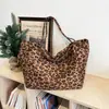 Bolso Tote Suelto Estampado de Leopardo Maillard Rico Estilo Dulce Fresco Para Estudiantes Universitarias Compras Bolso de Hombro Único
