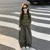 Conjunto Casual de Otoño para Niñas: Conjunto de Dos Piezas para Niñas: Camiseta de Manga Larga con Rayas Otoñales y Pantalones Cargo Holgados de Pierna Ancha