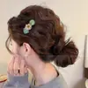 Pinza de pelo de pato con diseño de flor de margarita para mujer, nuevo estilo de alta gama 2026, pinza para fleco lateral, accesorio para el fleco de la frente