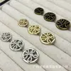 Botões metálicos redondos, vazados, para ternos, casacos de lã tricotada e outras peças de vestuário; botões decorativos simples e versáteis para costura à mão