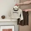Estilo Master Limão Salgado SeteRuas! Conjunto Outono Inicial Feminino Roupa para Bebê Camiseta Casual com Gola Halter Falsa de Duas Peças Calça Casual