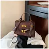 Bolso de mujer, bolso de hombro versátil para mujer con estampado de cocodrilo, nuevo bolso de mano de moda de invierno, bolso retro a la moda, bolso Kelly