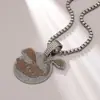 Hip-Hop Europeo y Americano Flamenco de Diamantes Completos Dibujo Animado Anime Colgante Aleación Cadena Cubana Collar de Moda Callejera para Hombres Venta al por Mayor