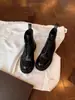Botas de Cano Curto com Solado Grosso Aumentadoras de Altura em Couro Lavado para Mulheres 2026 Novas Botas Únicas Vintage Estilo Britânico Botas de Cavaleiro Roupa de Trabalho Botas Martin