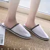 Sandalias de cuero ultraligeras y ultrasuaves con sensación de excremento para uso exterior de mujer, de fondo plano, combinan con todo, lindas, populares en línea, pantuflas TYmy