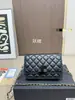 Bolsa Transversal de Moda Transfronteiriça para Mulheres 2025 Novo Estilo Bolsa de Mão Acolchoada Estilo Chanel Bolsa Quadrada Pequena Bolsa de Ombro Transversal Venda por Atacado