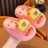 Almacén de Yiwu - Pantuflas infantiles de capibara para niños y niñas, sandalias suaves de suela blanda para interior para el hogar