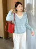Top de rayas falso dos piezas con cuello redondo para mujer de talla grande, estilo otoño 2026, suéter de punto holgado casual para mujer de talla grande