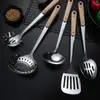 Aço inoxidável espátula 304 conjunto de utensílios de cozinha doméstico cabo de madeira espátula colander cozinha cozinhar espátula conjunto colher de panela quente