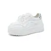 Dongdaemun~Zapatillas blancas de cuero genuino estilo coreano para mujer, zapatos casuales de suela gruesa para aumentar la altura para mujer, otoño 2026