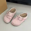 Pantuflas Gruesas con Lazo para Mujer, Nuevo Modelo 2026, sin Cordones, Adecuadas para Usar con Faldas, Medias Pantuflas Cerradas Casuales