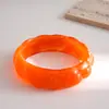 Pulsera de Acrílico Europeo y Americano con Rayas Degradadas Facetadas, Pulsera de Nuevo Diseño de Nicho, Accesorio de Mano Moderno y Elegante