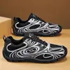 Zapatos de Entrenamiento para Hombre 2026 Primavera Nueva Moda Antideslizantes Suela Gruesa de Cuero Adelgazantes Cómodos Versátiles Casuales Zapatos Deportivos