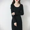 Vestido Longo de Lã Pura com Decote U Torcido e Corte Evasê, Vestido de Lã Tricotado para Outono e Inverno com Trança Tridimensional, Estilo Solto e Relaxado