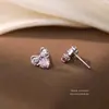 Brincos de Tarraxa em Prata S925 com Zircônia Rosa Lapidação Rosa para Mulheres, Incrustados com Zircônia, Modernos, Luxuosos, Elegantes, Exquisitos Brincos de Laço Atacado