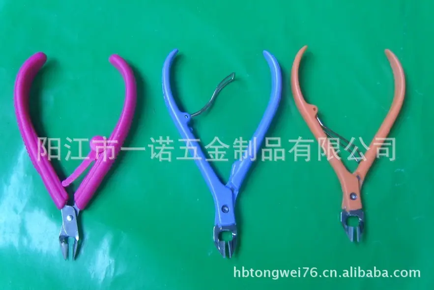 Z-013A眉毛夹剪刀美容套装美容工具睫毛夹剪刀指甲剪刀尺寸