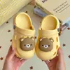Chinelos Furados Infantis Verão Desenho Animado Sandálias Infantis Meninos e Meninas Interno Externo Resistentes a Odor Casa Bebê Sapatos Furados