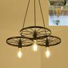 Lámpara de bar de restaurante de estilo industrial, lámpara de bar, lámpara de bar, lámpara de barbacoa, lámpara de araña retro con rueda de hierro y personalidad creativa.