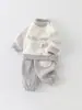 Nuevo Conjunto Casual de Dos Piezas para Niños, Estiloso Clase A, Lindo para Niños de Principios de Otoño, Ropa Exterior de Dibujos Animados, Conjunto de Primavera